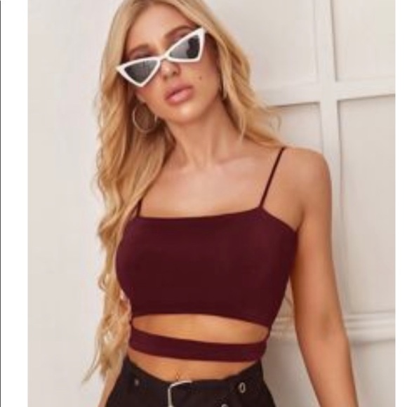 Shein Cutout cropped cami top - Picture 1 of 3